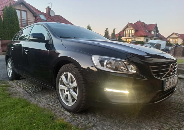 Volvo V60 cena 31600 przebieg: 233114, rok produkcji 2013 z Choszczno małe 596